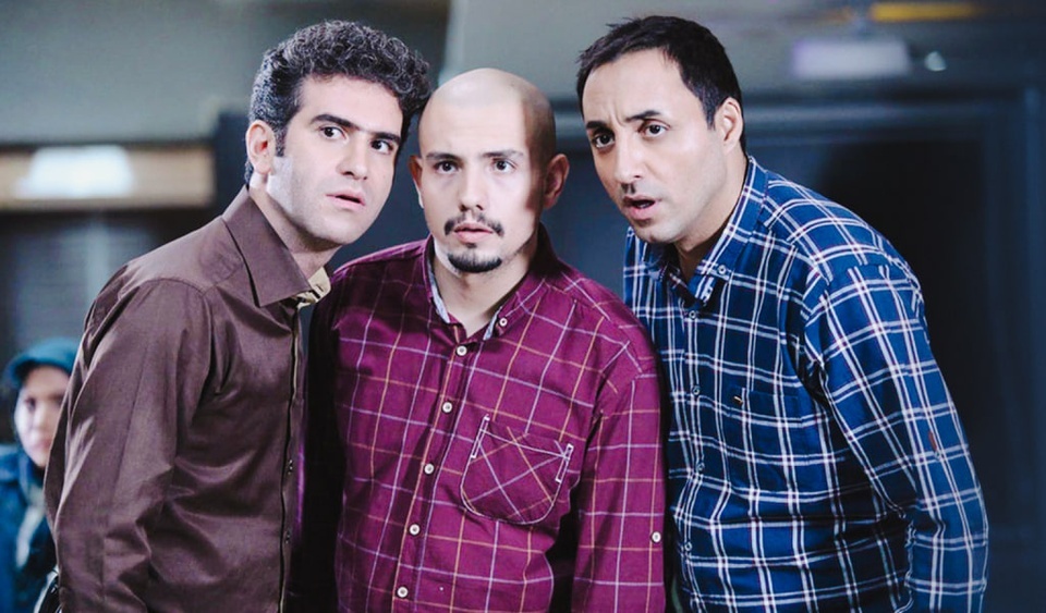 (ویدیو) 4 عنصر اصلی طبیعت از نظر هوتن شکیبا در سریال لیسانسه ها/ یعنی اگه یونجه اندازه حبیب اعتماد بنفس داشت سالی 2 بار زعفرون میداد😂