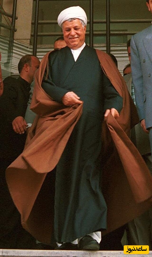 آیت الله هاشمی رفسنجانی: عصر مقداری مسابقه فوتبال تیم‌ ما ایران در ملبورن استرالیا را تماشا کردم، خداراشکر بعد 20سال دوباره به جام جهانی صعود کردیم و...