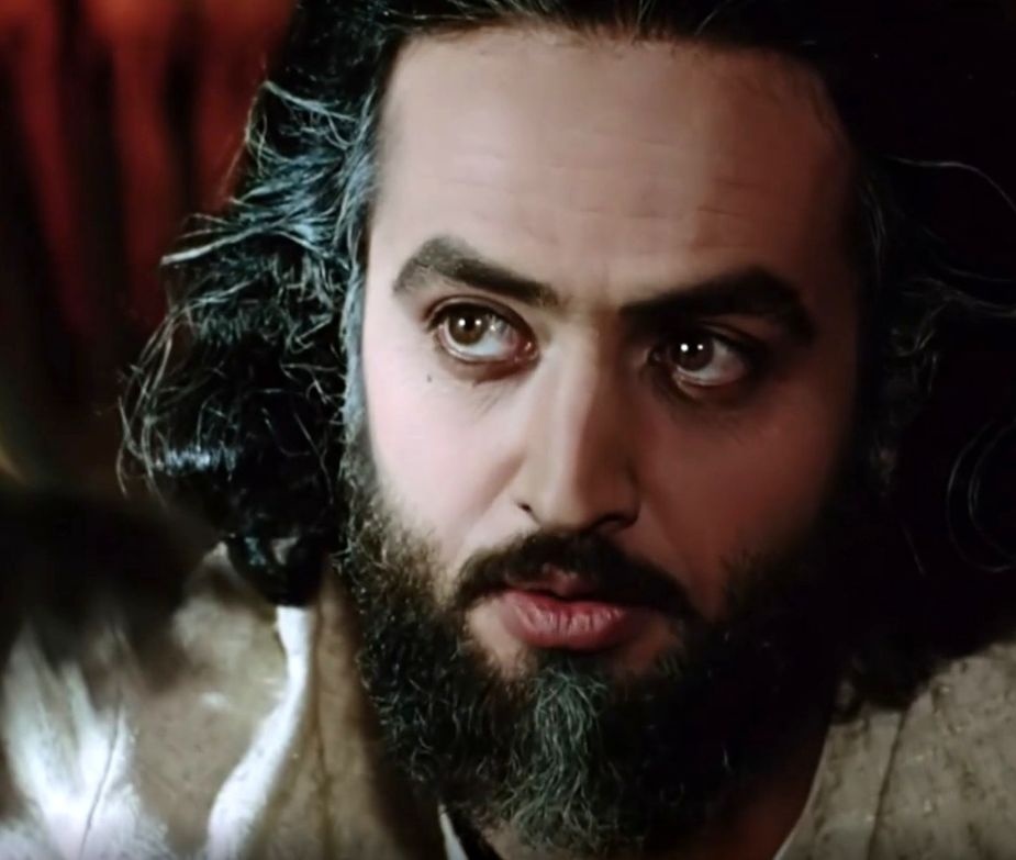 چهره «یوزارسیف» در مراسم دریافت تندیس حافظ؛ سال 1399