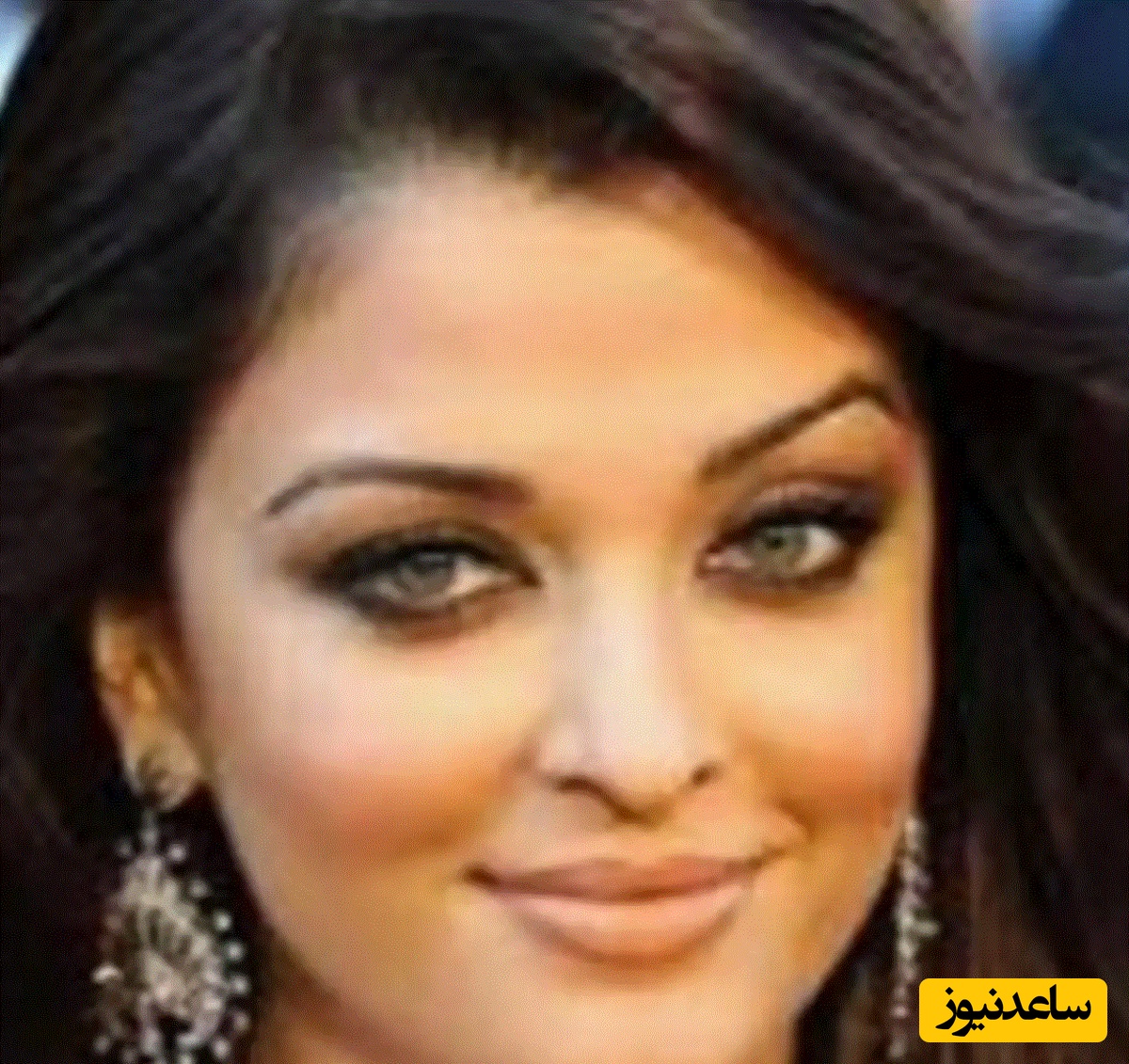 لحظه عاشقانه آیشواریا رای و خانواده‌اش در یک قاب