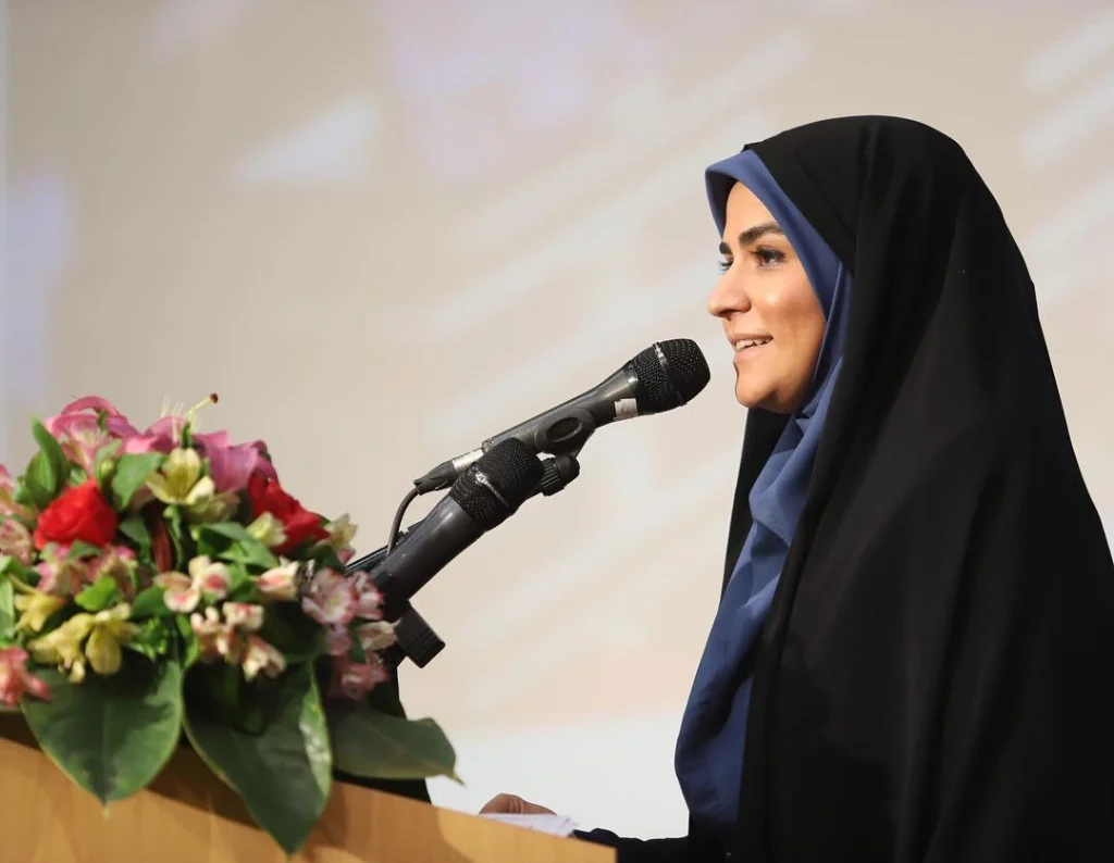 توصیه فعال رسانه‌ای به سحر امامی: خواهر عزیزم به خدا دیگه دارن مصرفت می‌کنند...+عکس