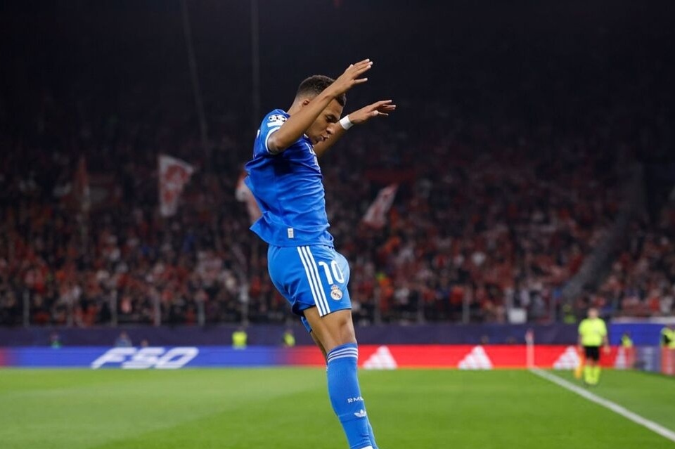 انفجار امباپه در آتن؛ سریع‌ترین هت‌تریک قرن بعد از صلاح