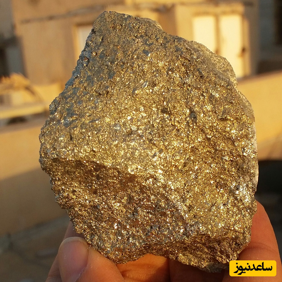 سنگ 17 کیلویی که از طلا ارزشمندتر بود و
صاحبش نمی‌دانست+عکس