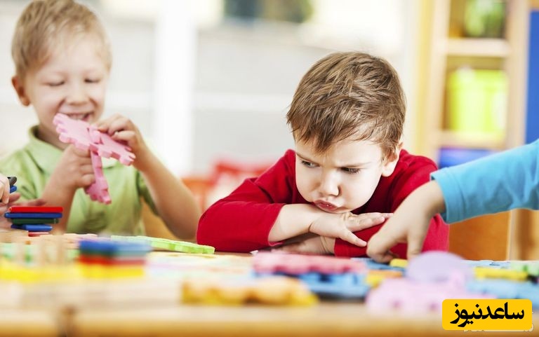 نحوه برخورد با کودک لجباز و نافرمان در جمع و مهمانی