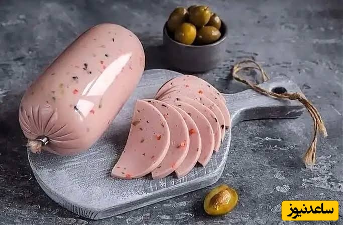فقط در دقیقه کالباس را آماده کن! آموزش راحت‌ترین کالباس مرغ و قارچ خانگی بدون مواد نگهدارنده