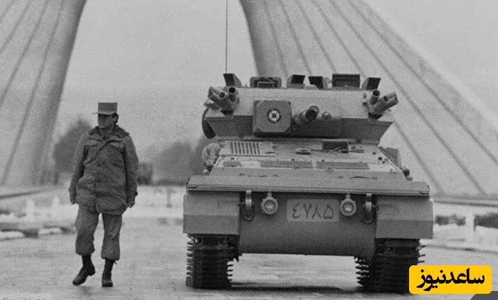اسکورپیون مستقر در میدان آزادی در دوران انقلاب