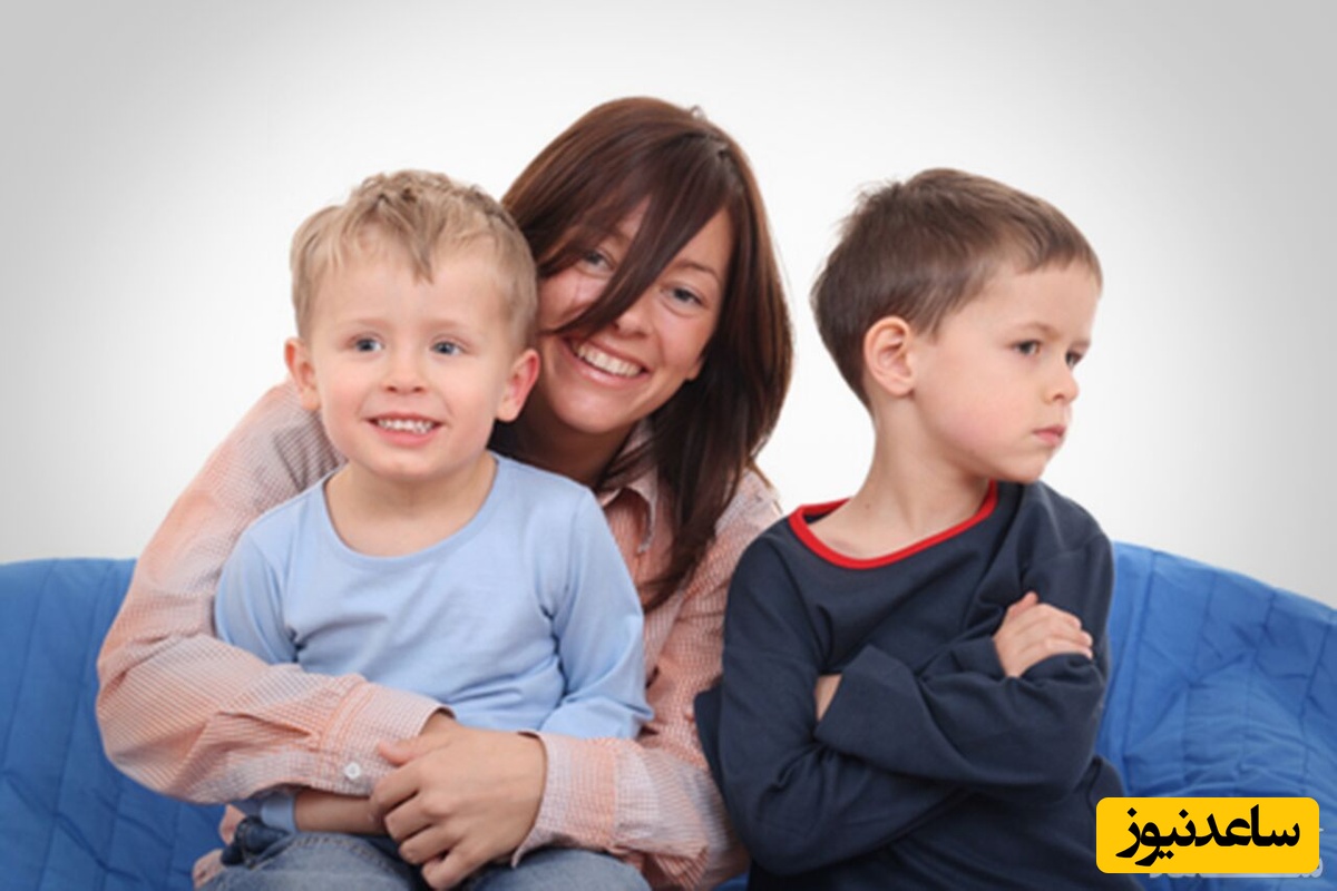 والدینی که به حسادت کودکان دامن می زنند!