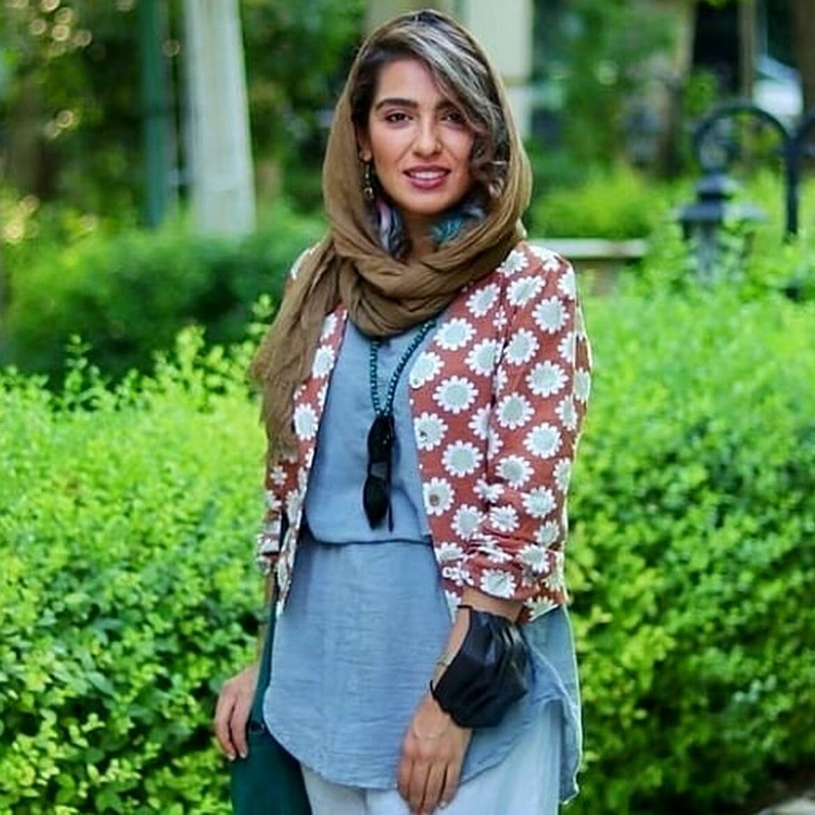 مونا کرمی