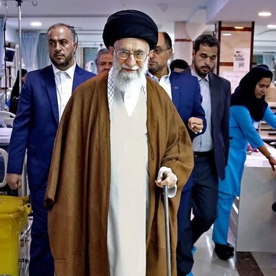 مروری بر ساده‌زیستی رهبر شهید انقلاب| عیادت آقای شهید کشور از همسرشان در بیمارستان دولتی؛ 20 روز بستری به صورت ناشناس و...