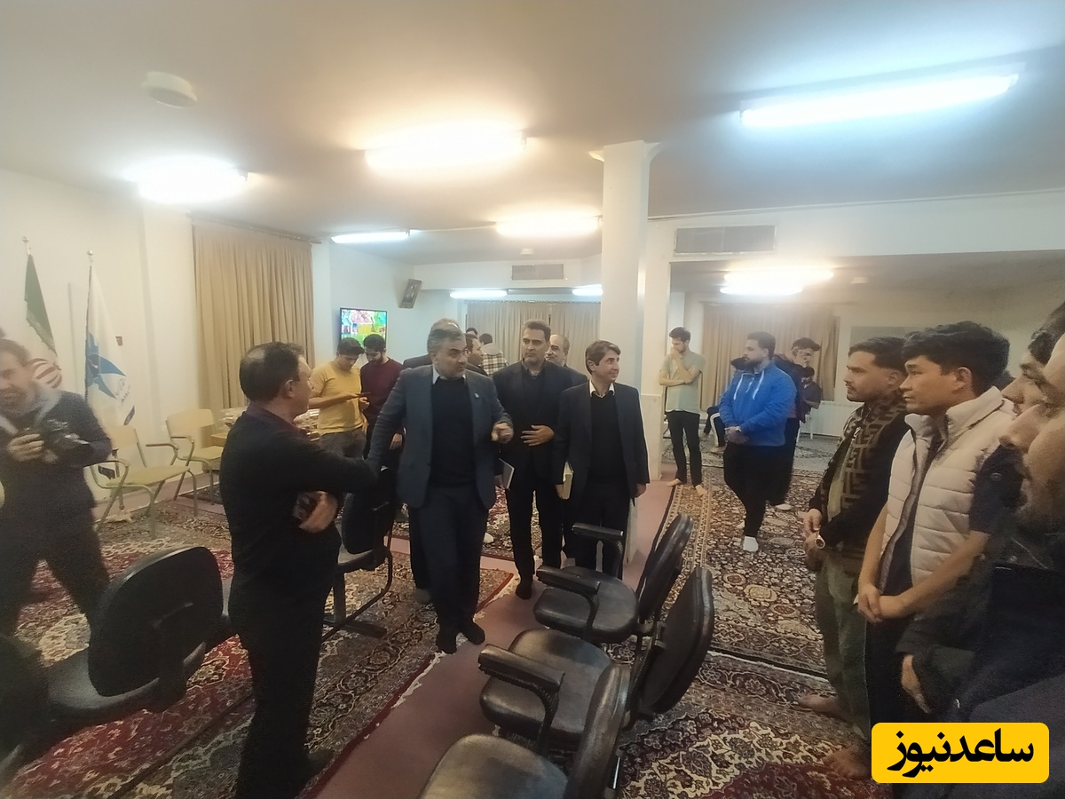 حضور رئیس دانشگاه آزاد استان تهران در جمع دانشجویان هم‌زمان با شب یلدا