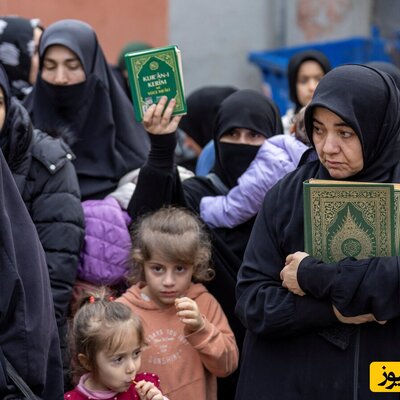 ضرب و شتم خشن یک بانوی اسلام دوست دانمارکی توسط پلیس به خاطر دفاع از قرآن +فیلم