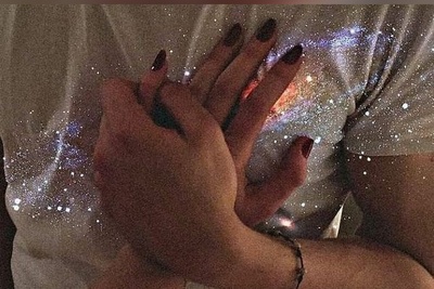 طالع‌بینی روز؛ اسم اونی که دوستش داری رو سه بار بگو و بیا اینجا که میخوام حس واقعیشو لو بدم، شوکه میشی اگه بگم .../ تقویم نجومی، اعمال، ذکر و نماز روز شنبه 22 شهریور 1404