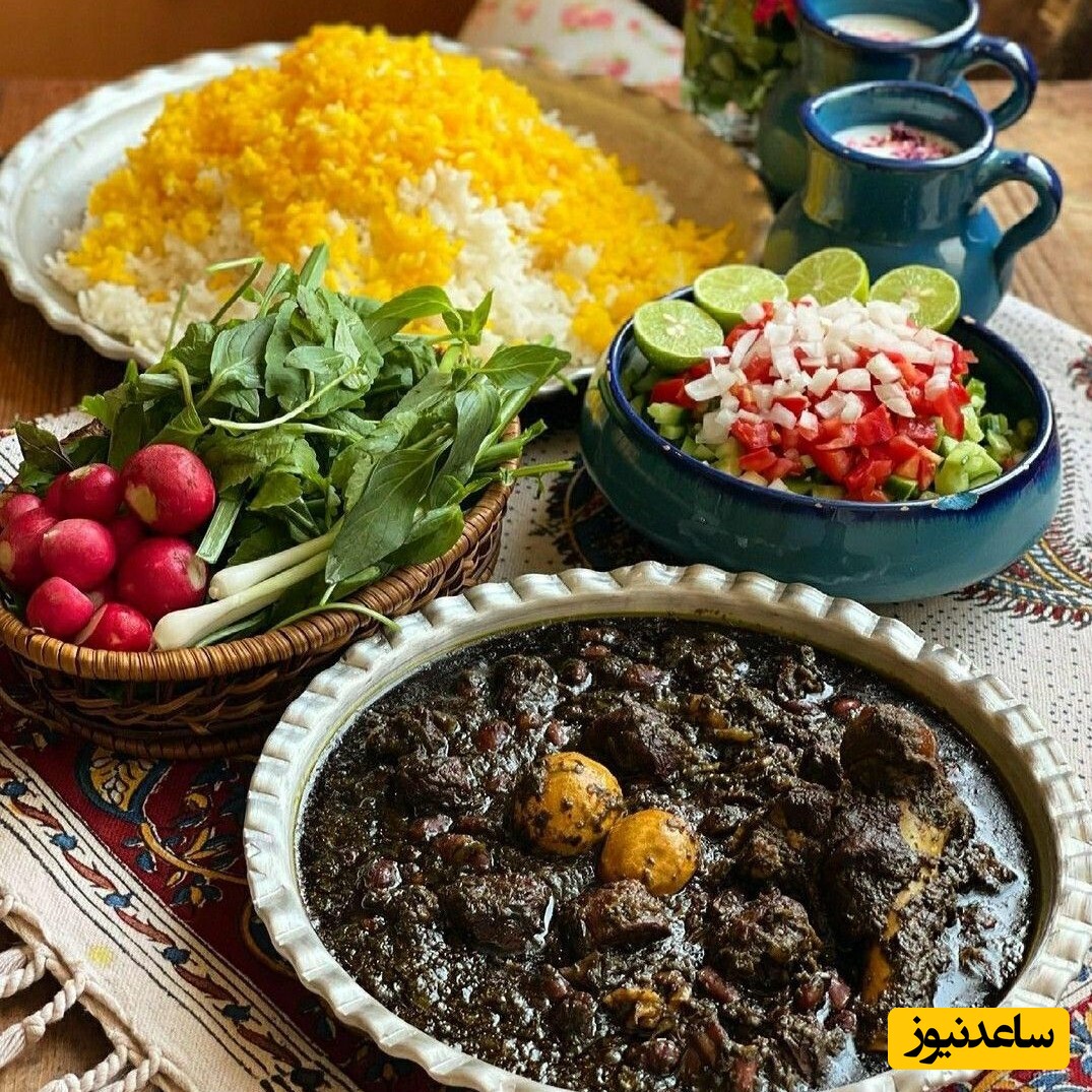 آشپزی سه سوته ؛ طرز تهیه‌ی درست کردن قورمه سبزی خوشمزه و جا افتاده با نکات و فوت و فن آشپزی