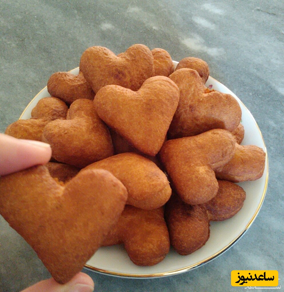 طرز تهیه برساق؛ شیرینی خوشمزه و سنتی ایرانی