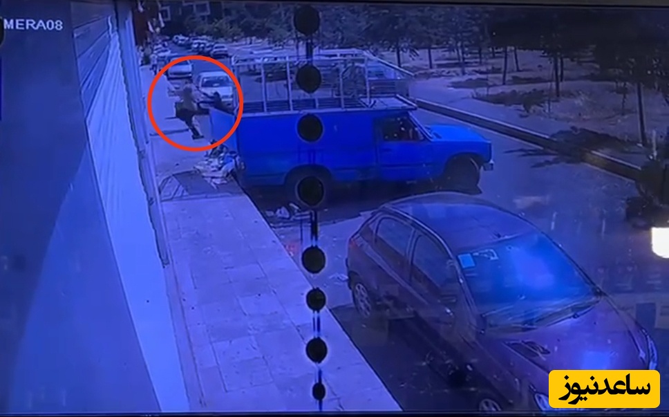 (فیلم) لحظه خوفناک خفت گیری وحشیانه در باغ فیض تهران 😱😱/ هم چاقو زدند، هم گردنبند و انگشتر مرد جوان را دزدیدند!