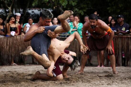 مسابقات ورزشی بومیان برزیل/ رویترز