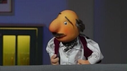 (ویدیو) ماجرای تفال "آقای همساده" به حافظ و شعرخوانی دلنشین و احساسی او / وقتی بیت به بیت این شعر زندگی پریشان او را لو می‌دهد!