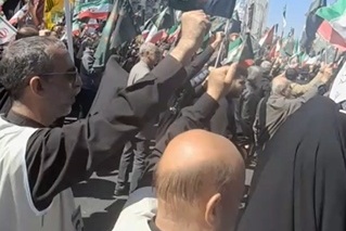 طنین صدای الله اکبر در میدان جمهوری در مراسم وداع با حضرت آیت الله خامنه ای+فیلم