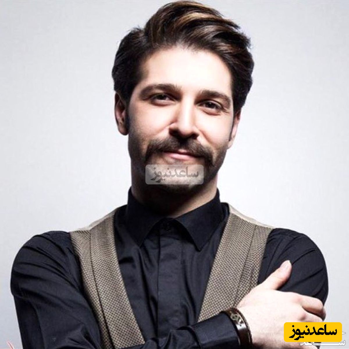 استایل جدید حمید هیراد +عکس/ با پیرهن چارخونه و تیشرت مشکی چه جیگری شده😎