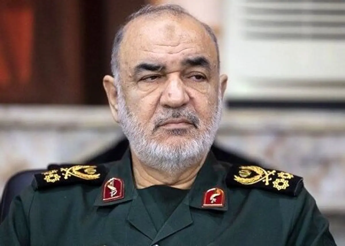 پیکر سردار سلامی در خانه ابدی‌اش آرام گرفت+ عکس/ اولین قاب از محل دفن فرمانده شجاع سپاه