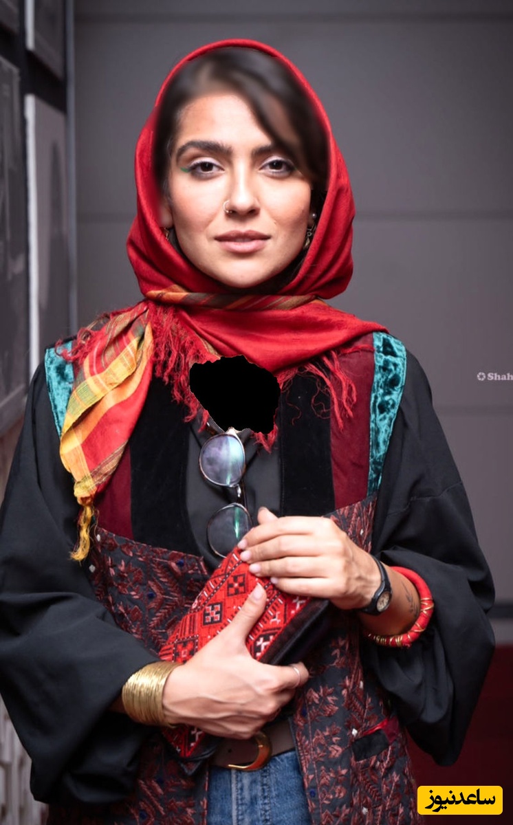 حضور جنجالی مونا کرمی در تئاتر کافه لکانطه بدون همسرش سپند امیرسلمانی!