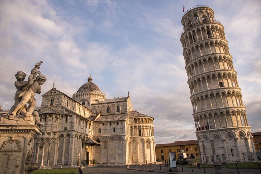 معرفی جاذبه های برج عمود پیزا در ایتالیا
