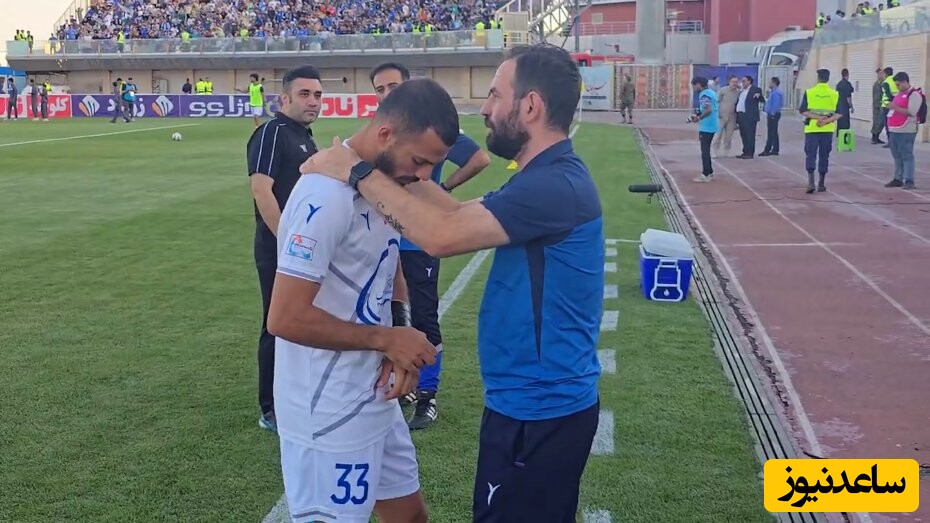 حماسه زیبای هواداران استقلال برای مادربزرگ تازه فوت شده ابوالفضل جلالی در استادیوم/ گریهاش دراومد+فیلم