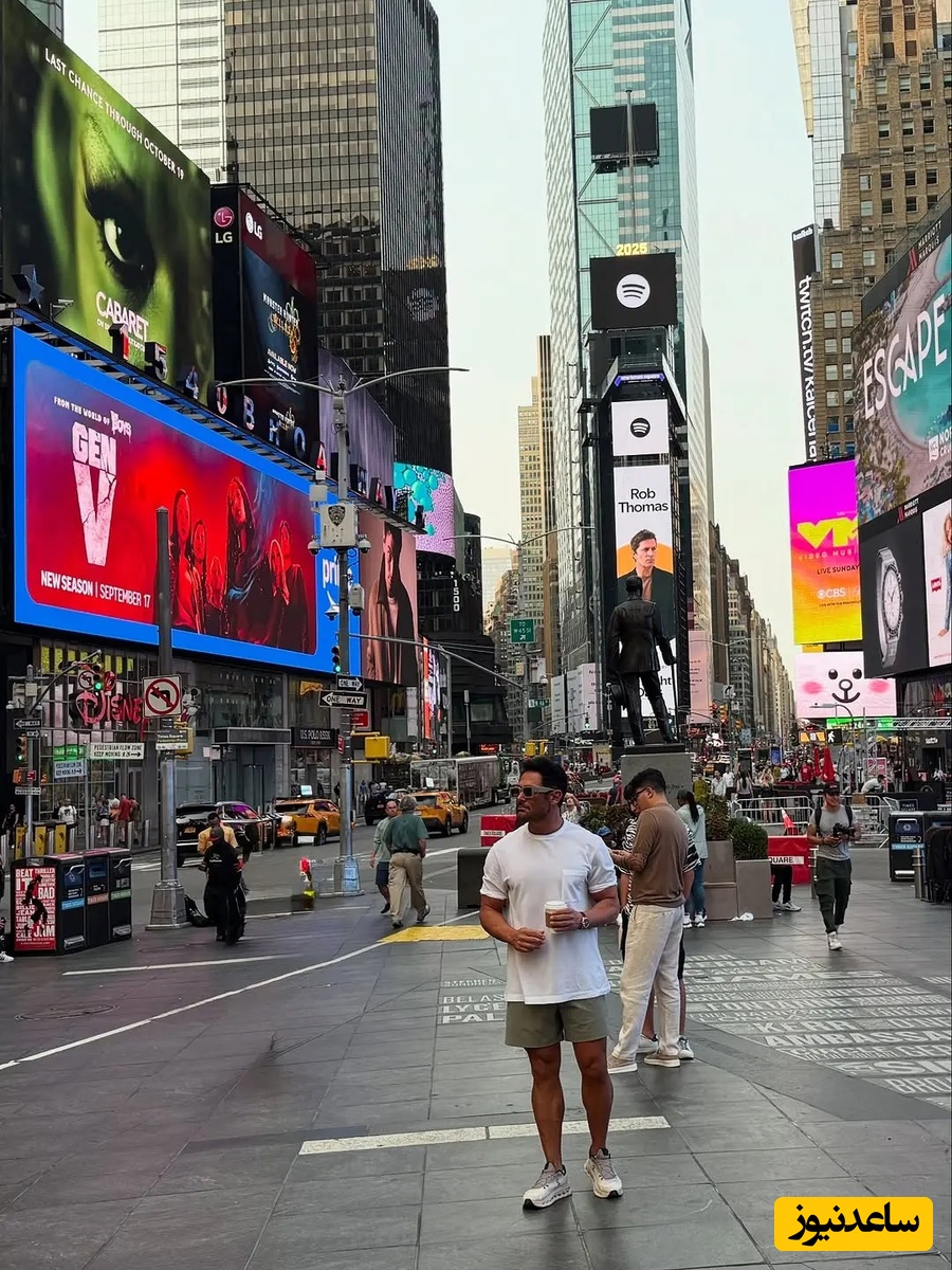 محمدرضا گلزار