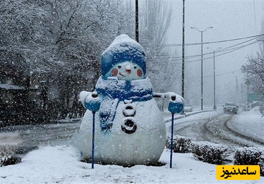 خلاقیت خنده‌دار یک هموطن ایرانی با طراحی و  ساخت آدم برفی غول‌پیکر 7 متری حماسه آفرید🤣 + عکس/ هنر نزد ایرانیان است و بس