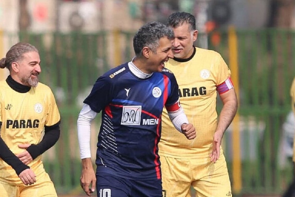 علی دایی: وقتی مسئولین هم دخالت بی‌جا می‌کنند، از یک مجری انتظاری نیست!