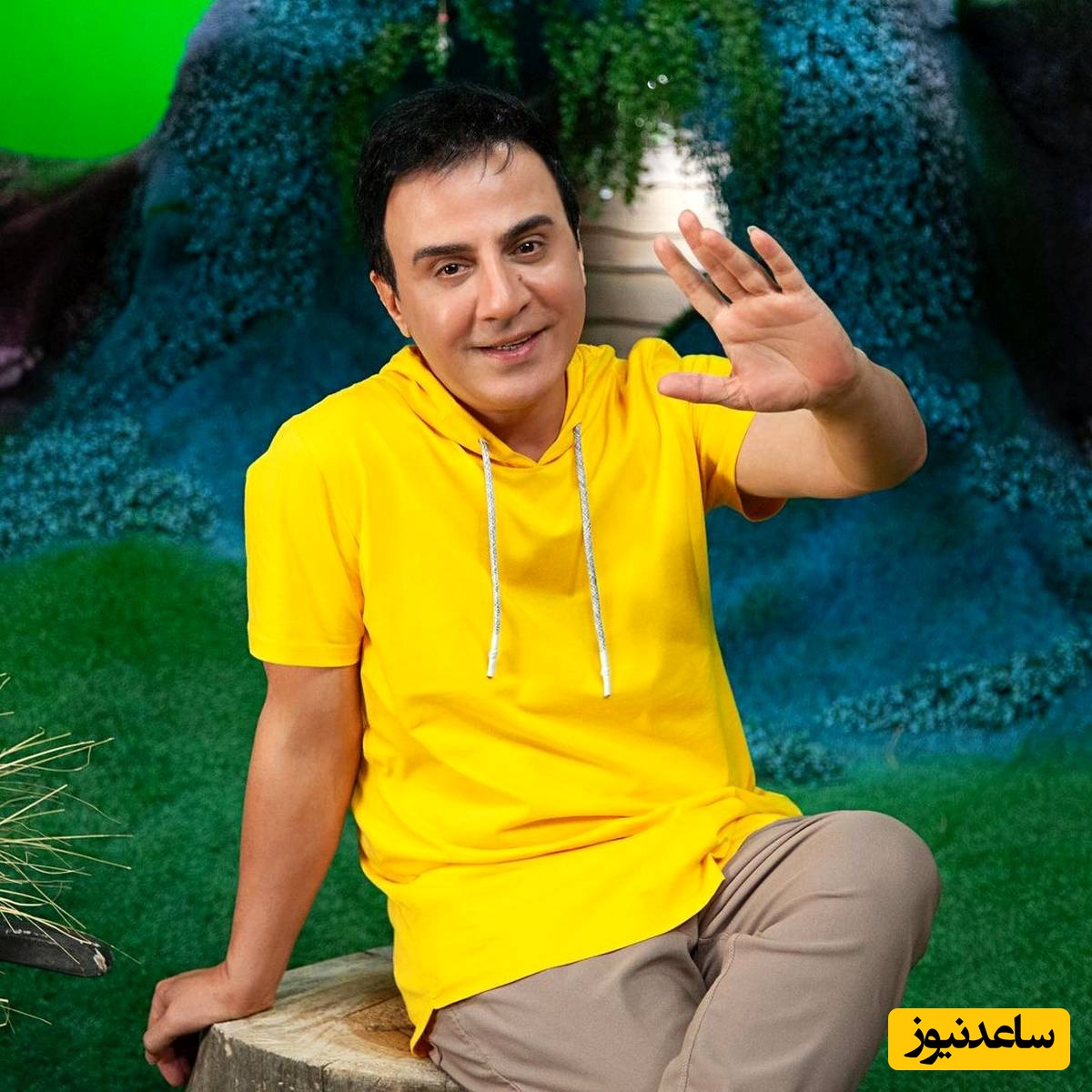 تلاش تابلوی عمو پورنگ برای هم‌قد شدن با پریناز ایزدیار