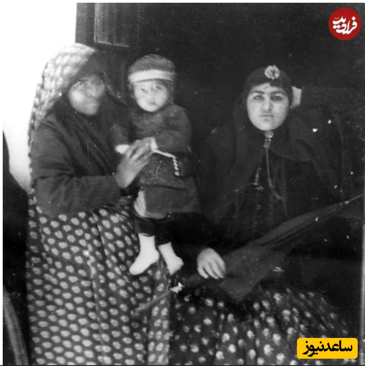 در کنار یکی از کنیزهای شاه