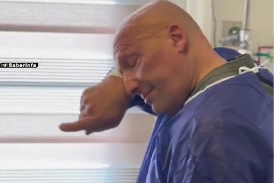 اشک خبرنگار خارجی برای کودک ایرانی که هنوز نمی‌داند 5 عضو خانواده‌اش را از دست داده+فیلم