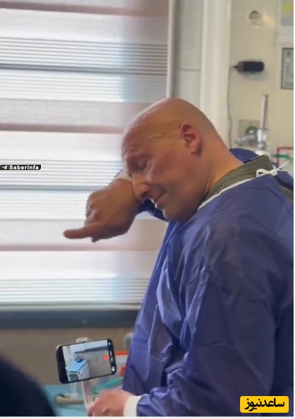 اشک خبرنگار خارجی برای کودک ایرانی که هنوز نمی‌داند 5 عضو خانواده‌اش را از دست داده+فیلم