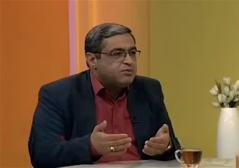 (ویدیو) دکتر سعید عزیزی روانشناس محبوب و موردِ علاقه ایرانیان: از یه جایی به بعد تربیت و ازدواج دیگه دست مادر نیست...