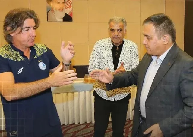 تاجرنیا: توهین پرسپولیسی‌ها اتفاقی نبود ؛ وقتی چند هزار تماشاگر با برنامه ریزی و طبل و ریتم مطلبی را شعار می‌دهند و در کنارش بازیکنان تیم هم با آنها همراهی و هم‌نوایی می‌کنند یعنی.....