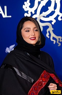 (ویدئو) حضور غیرمنتظره پدر در کلاس دانشگاه؛ نازنین بیاتی وسط خنده و شرمندگی! 😅