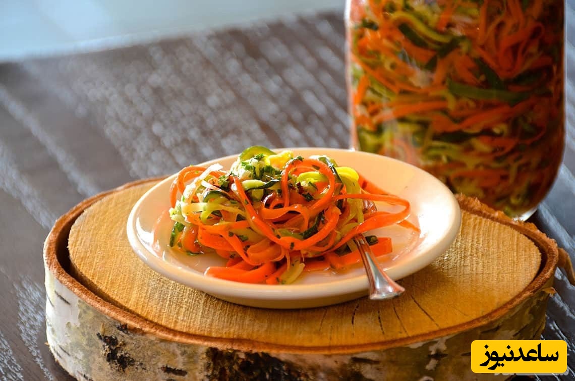 طرز تهیه ترشی هویج خوشمزه که همراه غذا طعمی بهشتی داره