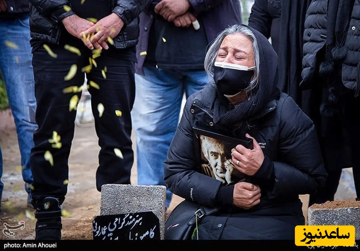 ضجه های جگرسوز نسرین مرادی بازیگر تبریزی سریال نون خ بر سر جسم بی جان همسرش/ حضور سروش صحت، جعفر پناهی و سایر هنرمندان مشهور در مراسم خاکسپاری +عکس