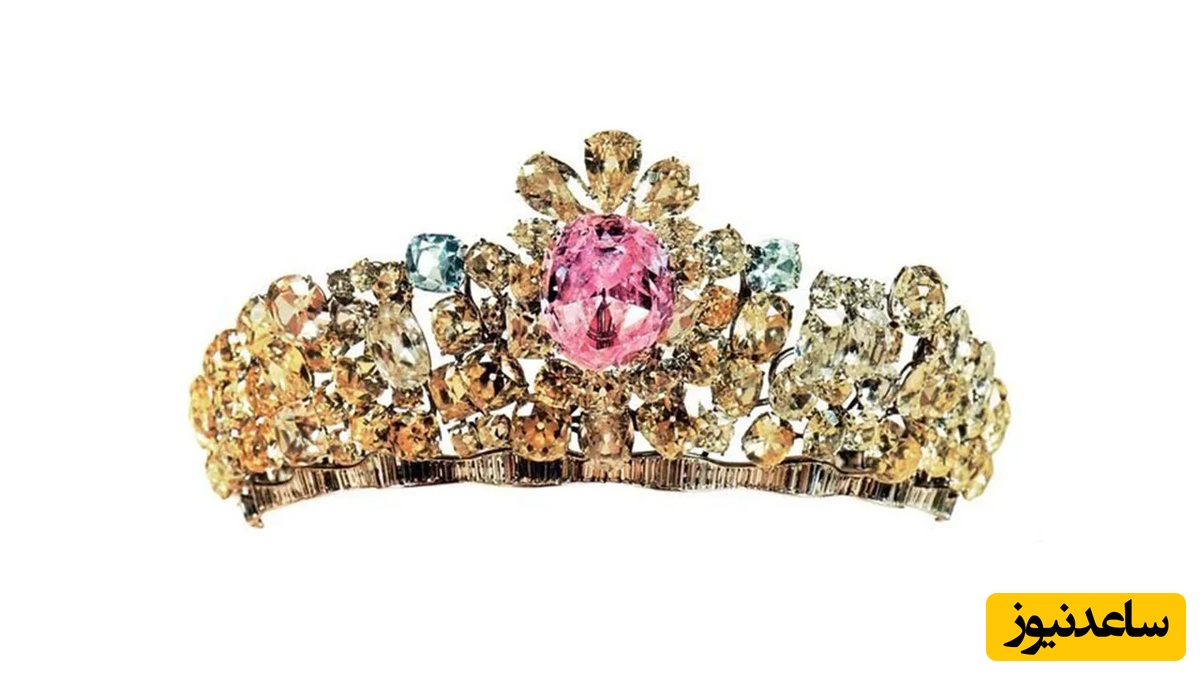زیباترین جواهرات فرح پهلوی و تاج‌هایی خیره‌کننده‌ای که قیمت ندارند!
