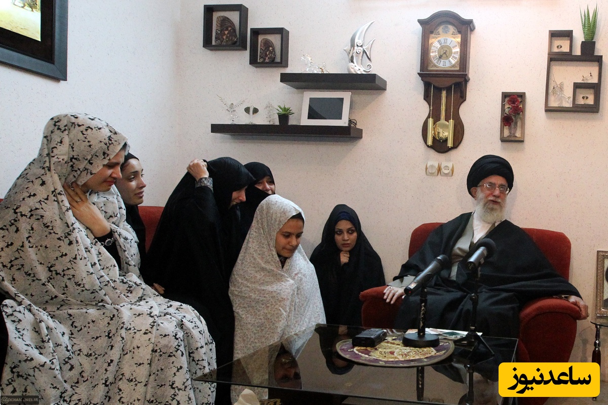 حضور سرزده در منزل زیبا و با صفای مقام معظم رهبری و شامی صمیمی ولی متفاوت در کنار حضرت آقا