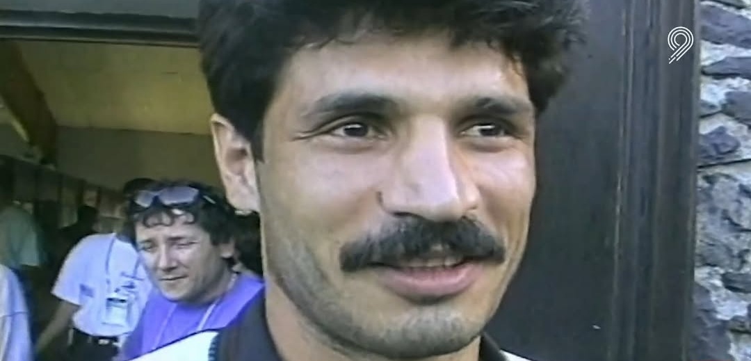 نوستالژی فوتبال؛ مصاحبه دیده نشده علی دایی قبل بازی ایران و آمریکا در جام جهانی: دوربین رو کردی تو چشم من😂+فیلم