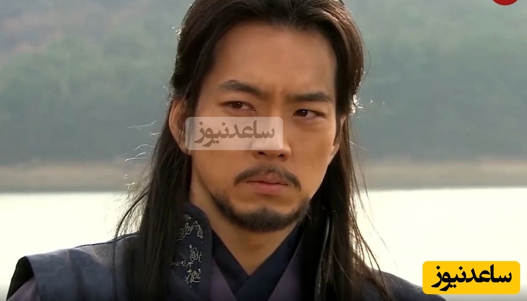 «موهیول» سریال امپراطور بادها در یک کنفرانس خبری؛ سال 1403