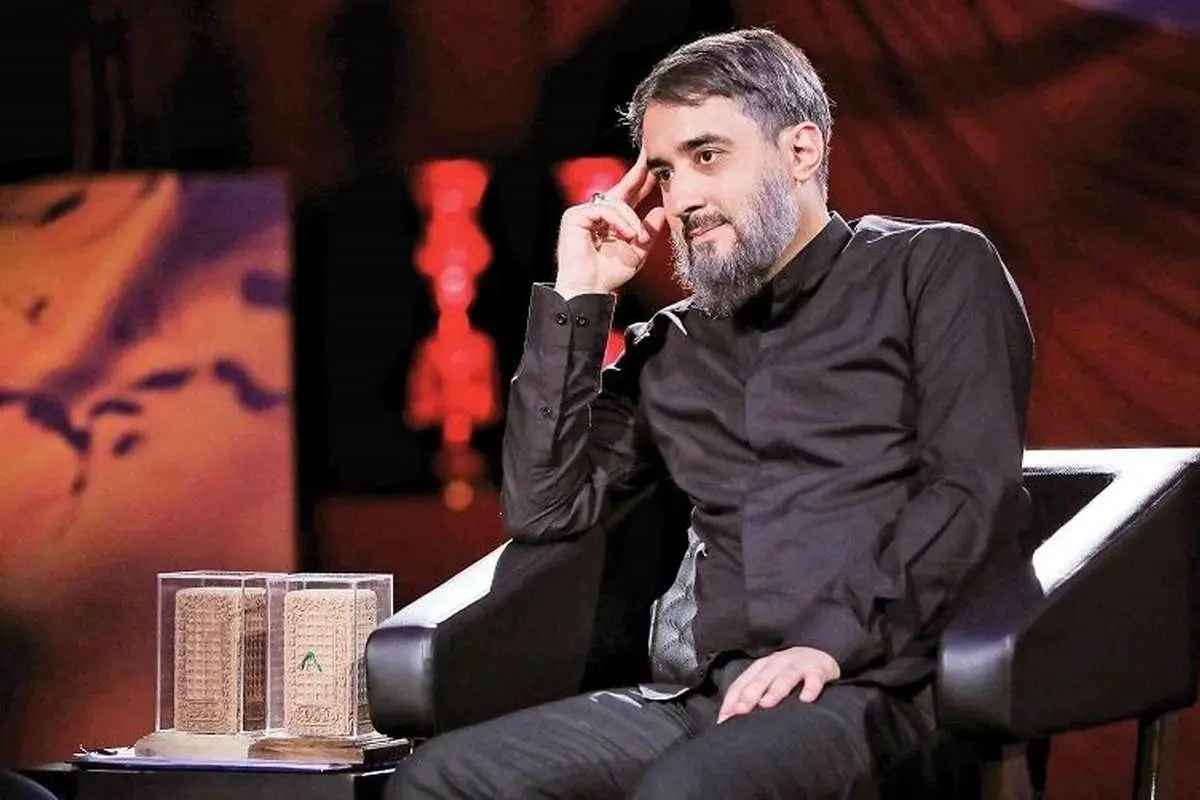 کنایه پویانفر به جبلی در پی تعطیلی برنامه «ماجرای جنگ»