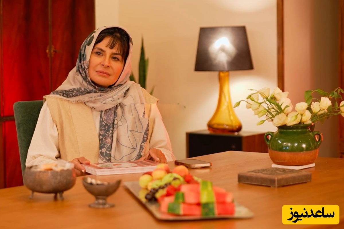 سیما تیرانداز بازیگر برنامه شام ایرانی: مبل هایم برای حدود 10سال پیش است تغییر دکوراسیون کار پرهزینه و گرانی است/ لوازم عتیقه‌ای می‌خرم که بعد از چند سال دچار ضرر مالی زیادی نشوم