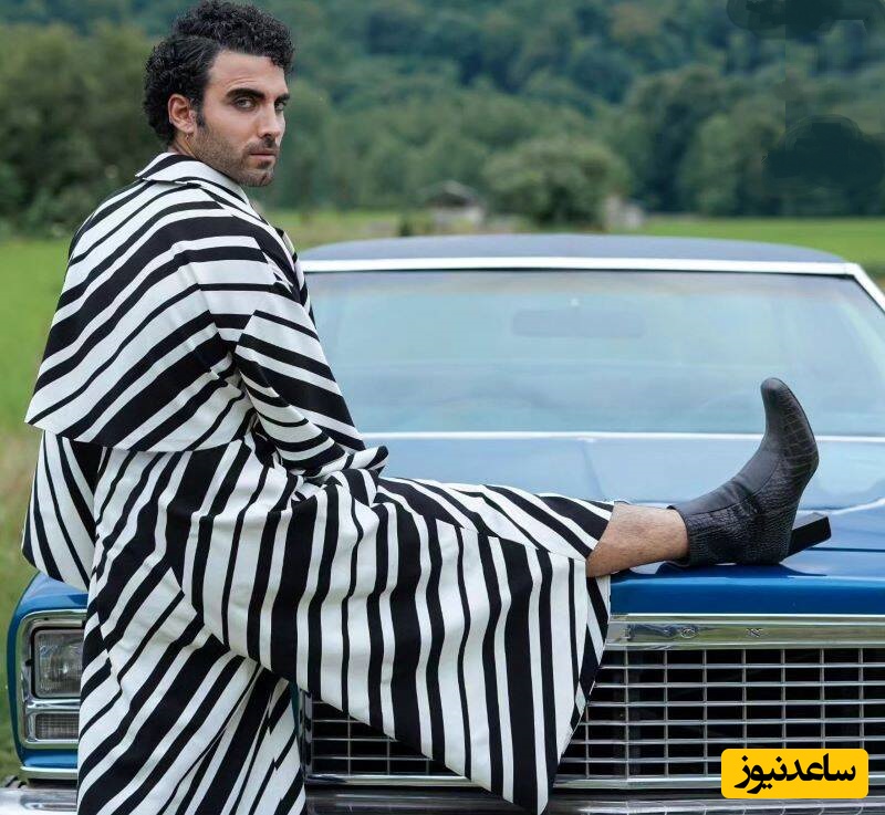 (فیلم)محمد صادقی با تفنگ اسباب بازی شاخ و شونه کشید/ میجنگیم پس می گیریم/ طفلک رضا پهلوی که طرفداراش شمایید