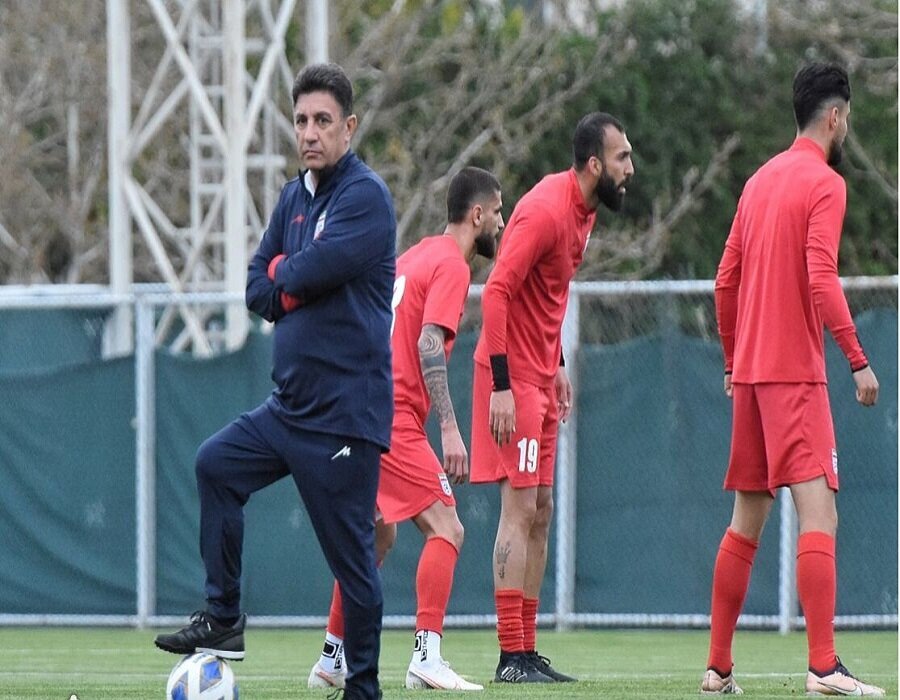 قلعه نویی 2 مربی خارجی باسابقه جام جهانی را برای نیمکت تیم ملی ایران انتخاب کرد