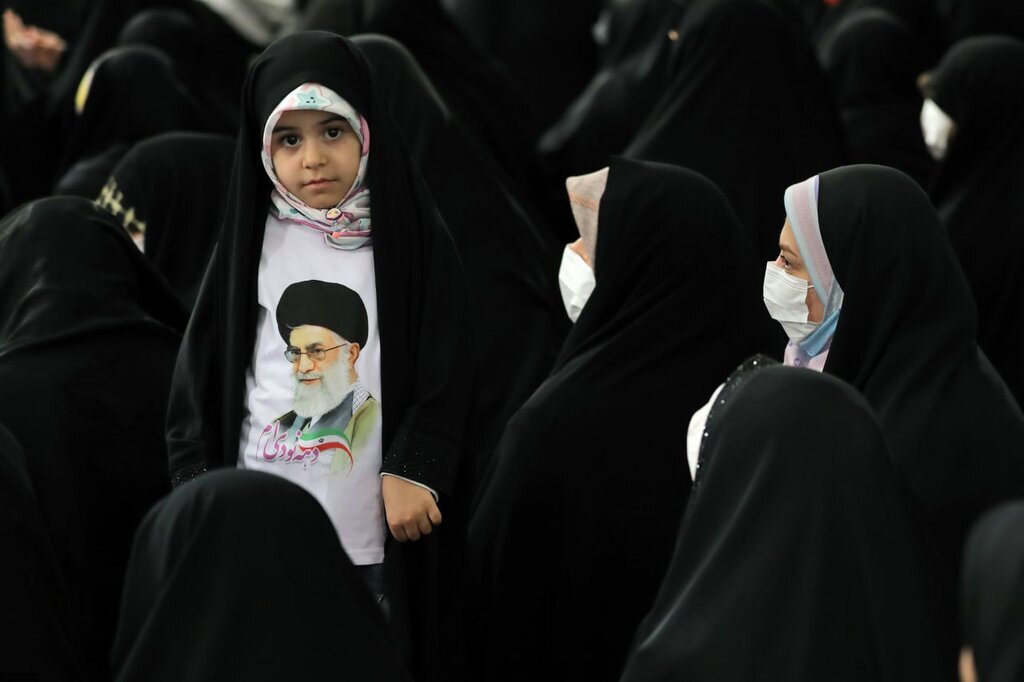 دختری با حجاب
