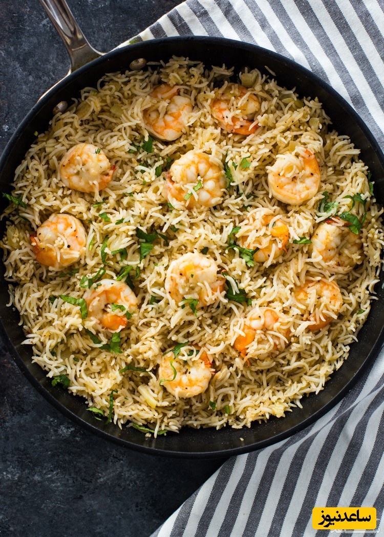 طرز تهیه سیر پلو با میگو خوشمزه ترین غذای ممکن اگه امتحانش کنی میشه غذای همیشگی سفرتون+ عکس