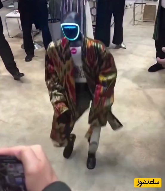 (ویدئو) شوی خیره‌کننده ربات انسان‌نما در جشنواره InnoWeek 2025 تاشکند؛ نمایش بی‌نقص فناوری در اوزبکستان